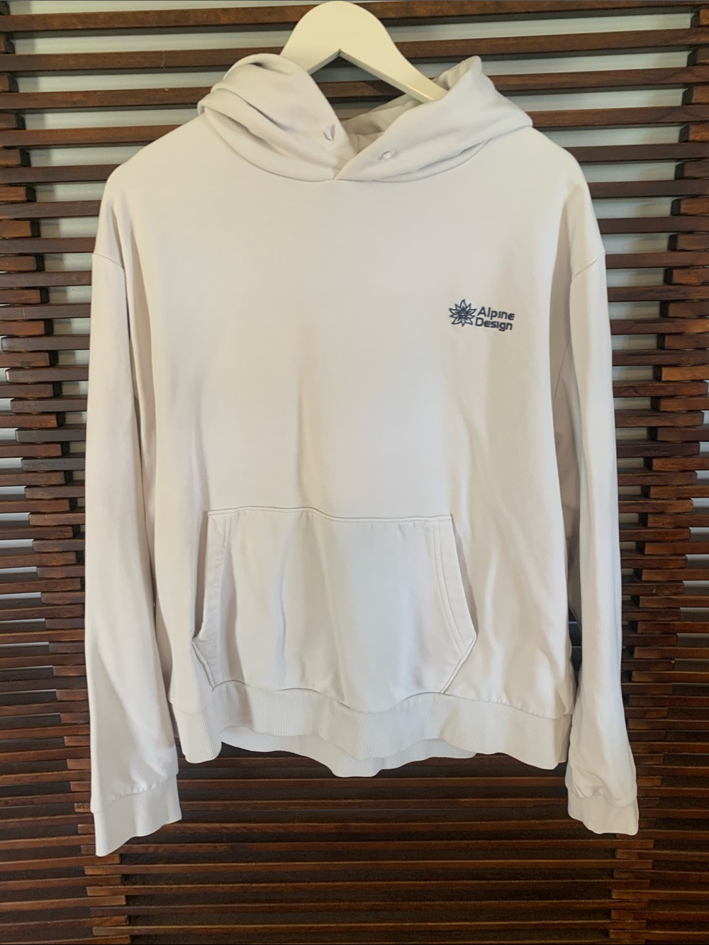 🎉NEW LISTING!🎉Alpine Design Men's Cream Crewneck Hoodie
